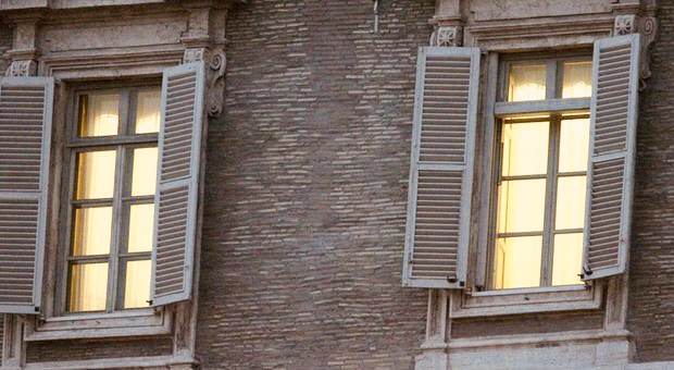 “Lei resta a casa”, lettera al Procuratore e al Prefetto di Pisa per chiedere l’allontanamento del maltrattante