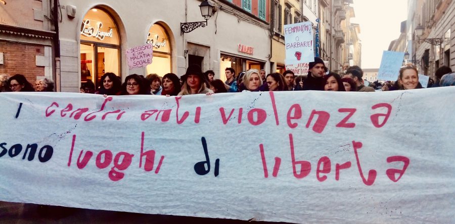 Pisa, record di chiamate al centro antiviolenza nel 2020: tutti i dati del Telefono Donna